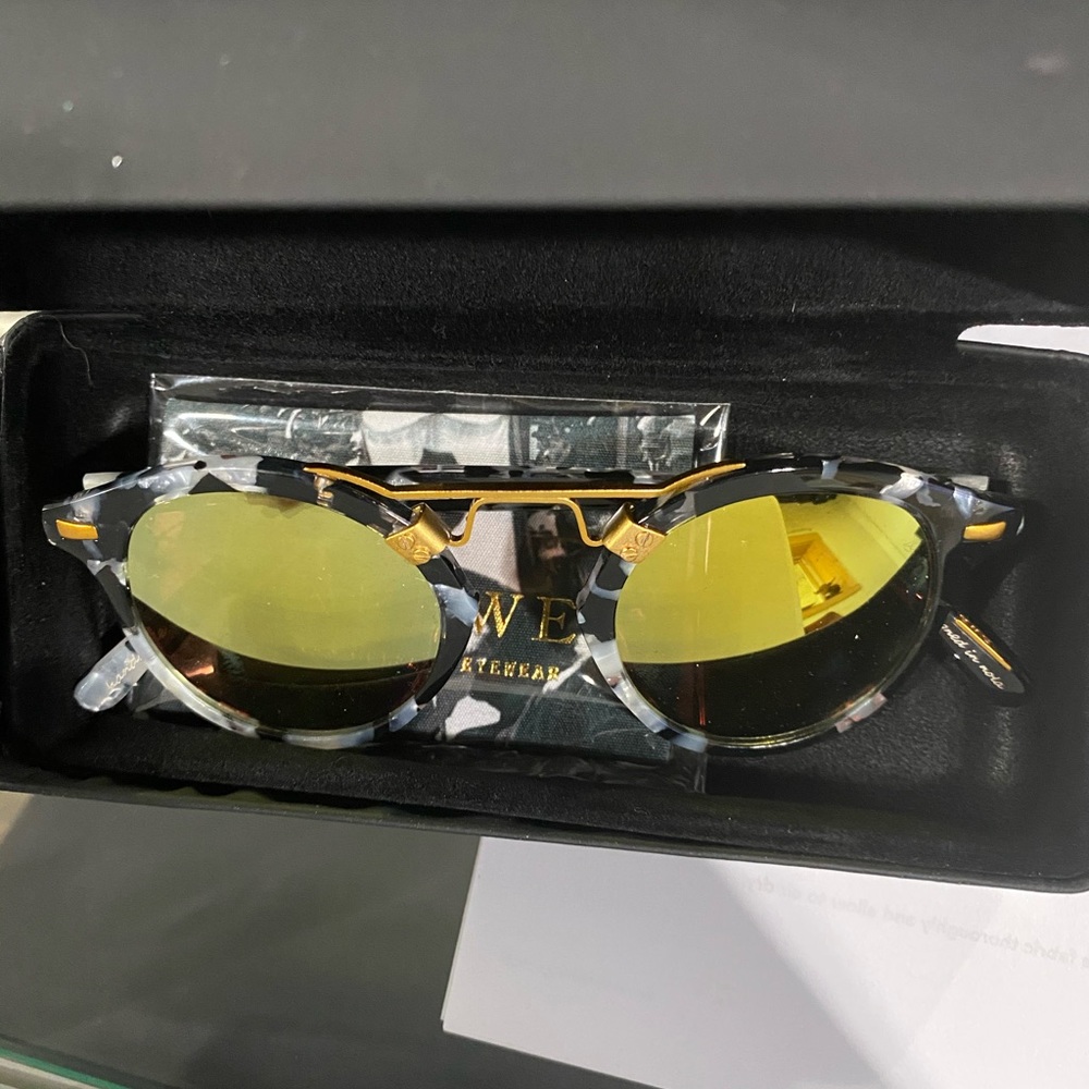 Krewe St.Louis Sunnies